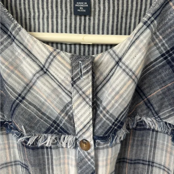 J. Jill Cotton Blend Blue Plaid Tunic Top - Picture 2 of 4